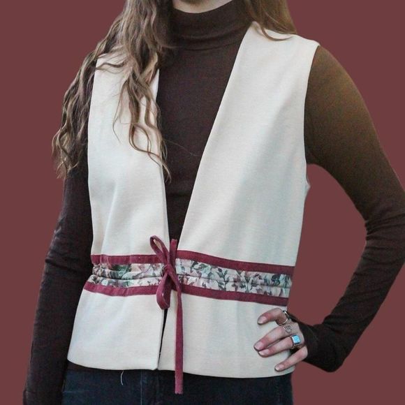 VINTAGE VEST - Picture 2 of 3